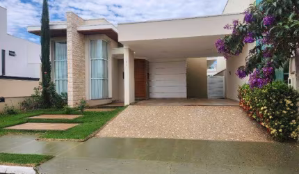 Casa no Condomínio Manhattan em Artur Nogueira - SP
