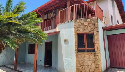 Casa em frente a Lagoa dos Pássaros