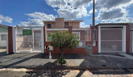 Casa com edícula no jardim Blumenau