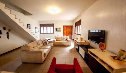 Maravilhosa casa com 5 quartos,vagas no Grajaú- Grajaú