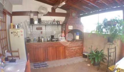 Cobertura, Grajaú,3 quartos,piscina,churrasqueira e vaga na escritura.valor R$890.000,00