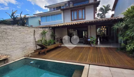 VIVENDAS- Casa com 5 quartos. 2 suítes  à venda, 309 m² por R$ 2.500.000 - Recreio dos Bandeirantes