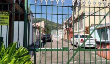 Apartamento tipo casa em Vila com vaga todo reformado. Imóvel sem condominio vila fechada e segura.