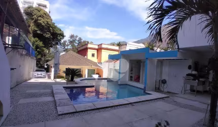 Casa com 4 quartos  à venda, 323 m² por R$ 2.150.000 - Grajaú - Rio de Janeiro/RJ