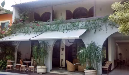 Casa com 4 quartos sendo 3 suítes  à venda, 392 m² por R$ 3.150.000 - Barrinha - Rio de Janeiro/RJ