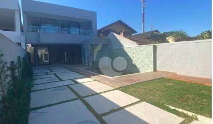Casa com 4 dormitórios à venda, 350 m² por R$ 3.940.000,00 - Barra da Tijuca - Rio de Janeiro/RJ
