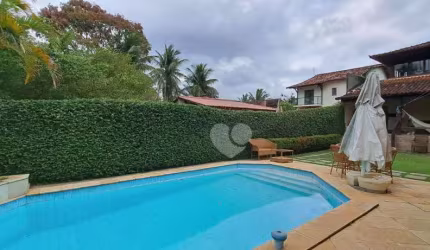 Linda Casa Linear com 3 quartos com piscina na Freguesia de Jacarepaguá.