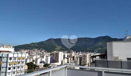 Cobertura 3 quartos, 2 suítes e 2 vagas de garagem.