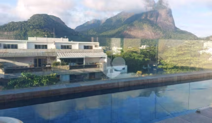 Cobertura com 4 quartos sendo 4 suíte à venda, 347 m² por R$ 4.600.000 - Jardim Oceânico
