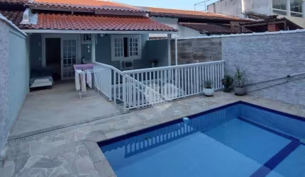 Casa com 3 dormitórios à venda, 260 m² por R$ 1.100.000,00 - Freguesia de Jacarepaguá - Rio de Janeiro/RJ