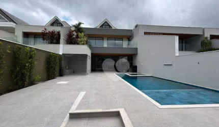 Casa com 5 quartos à venda, 368 m² por R$ 5.500.000 - Barra da Tijuca - Rio de Janeiro/RJ