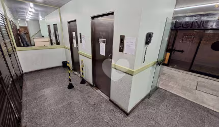 Méier, sala comercial com recepção, sala e banheiro social, 2 elevadores, portaria com recepção $95.000,00 Méier - RJ