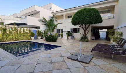 Casa em condomínio fechado com 396 m2 , 4 quartos , piscina, amplo quintal, 4 vagas a venda R$4 4.200.000 - Barra da Tijuca - Rio de Janeiro/RJ