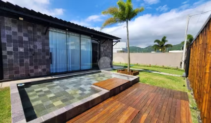 Casa com 5 quartos à venda, 350 m² por R$ 1.590.000 - Guaratiba - Rio de Janeiro/RJ