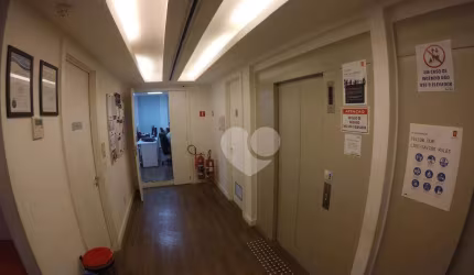 Oportunidade Empresas !! Prédio à venda totalmente reformado -  dois elevadores - desocupado -1471 m² por R$ 6.000.000 - Centro - Rio de Janeiro/RJ