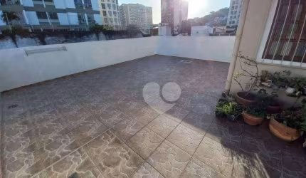 Casa com terraço no Andaraí