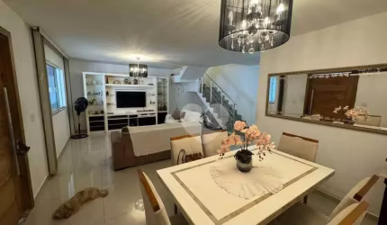 Casa com 4 quartos à venda, 280 m² por R$ 890.000 - Vargem Pequena - Rio de Janeiro/RJ