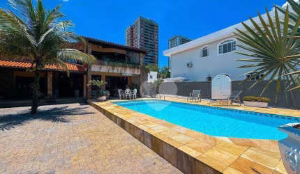 Casa com 5 suítes no melhor condomínio da Barra da Tijuca!