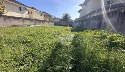Terreno em condomínio fechado em Vargem Pequena