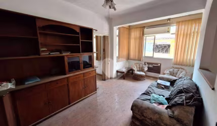 Vendo Casa de Vila Duplex em Benfica 4 dormitórios Rua Ana Neri