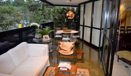 Apartamento de Alto Padrão com 4 Quartos, Vista para Lagoa e Montanha, Acabamento de Primeira - R$ 6,9 milhões