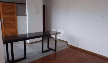 Apartamento com sala, 2 quartos, 2 banheiros, cozinha americana, vaga, salão, reformado, à venda, 61 m² por R$ 510.000 - Tijuca - Rio de Janeiro/RJ