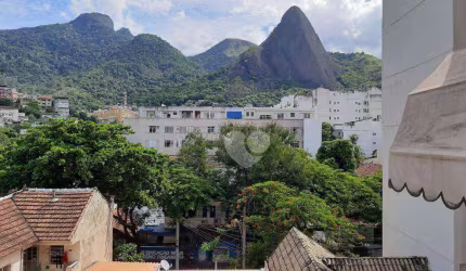 Grajau  2 quartos sala cachimbo planta diferenciada com vaga rua Borda do Mato.