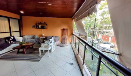Apartamento com 4  quartos, sendo 1 suíte, 3 vagas, 199 m² por R$ 900.000 - Recreio dos Bandeirantes - Rio de Janeiro/RJ
