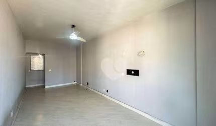 Apartamento com 2 quartos, suíte, 1 vaga,