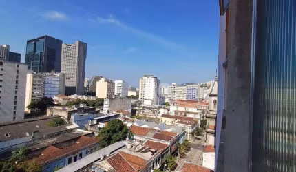 Apartamento sala quarto - reformado - vista panorâmica - indevassável - banheira com hidromassagem - R$320.000,00 -Centro - Rio de Janeiro/RJ