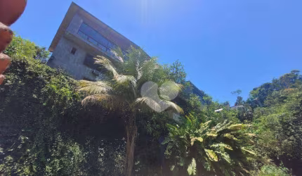 Casa com 5 quartos à venda, 214 m² por R$ 3.500.000 - Joá