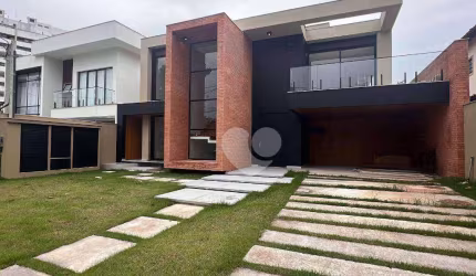 Casa Contemporânea com 5 suites,  à venda, 420 m² por R$ 4.990.000 - Barra da Tijuca - Rio de Janeiro/RJ