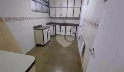 Excelente apartamento localizado no Humaitá, ao lado da agência do Itaú