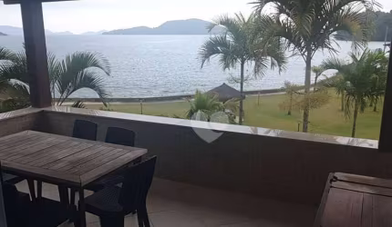 Apartamento Duplex com 3 Quartos à venda, 119 m² por R$ 476/mês - Bracuí (Cunhambebe) - Angra dos Reis/RJ