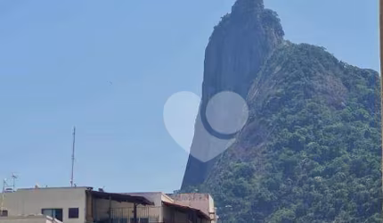Apartamento com 2 dormitórios à venda, 60 m² por R$ 695.000,00 - Botafogo - Rio de Janeiro/RJ