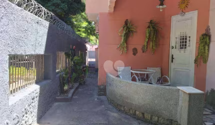 Grajau Vendo Casarao Duplex 3 quartos Piscina Vaga para 4 carros Localização privilegiadíssima Gurupi esquina com Itabaiana