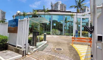 LLOPES ENJOY ALUGA / VENDE Loja triplex com 78m²