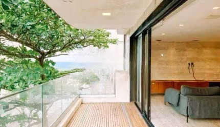 Apresento a você um incrível apartamento no coração do Leblon, a poucos passos da praia, localizado em um edifício exclusivo!
