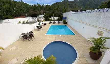 Apartamento com 2 dormitórios à venda, 79 m² por R$ 440.000,00 - Vargem Pequena - Rio de Janeiro/RJ