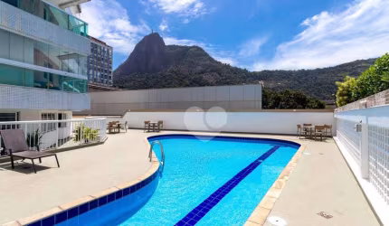 Apartamento em prédio com piscina ensolarada, 3 quartos, suíte, 2 vagas, dependência à venda, 89 m² por R$ 1.460.000 - Humaitá