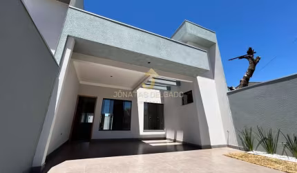 Casa à venda no bairro Parque Residencial Aeroporto - Maringá/PR