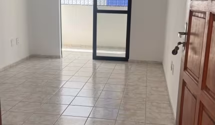 Apt bem espaçoso com 2 quartos