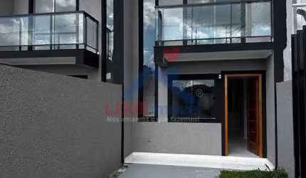 Sobrado à venda no bairro Tatuquara - Curitiba/PR
