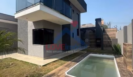 Sobrado à venda no bairro Nações - Fazenda Rio Grande/PR