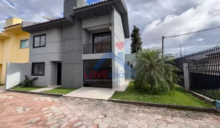 Sobrado à venda no bairro Pioneiros - Fazenda Rio Grande/PR