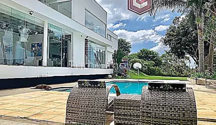Casa 4 quartos - Novo Horizonte
