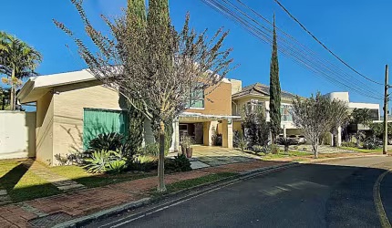 Excelente casa no condomínio Estrela Sul!