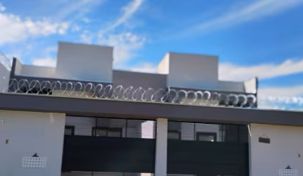 linda casa 2/4 Laranjeiras uberlandia