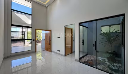 Casa para Venda em Maringá, Jardim Oriental, 3 dormitórios, 1 suíte, 3 banheiros, 4 vagas