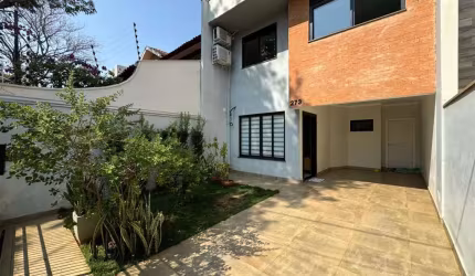 Sobrado para Venda em Maringá, Parque Residencial Cidade Nova, 3 dormitórios, 1 suíte, 4 banheiros, 2 vagas